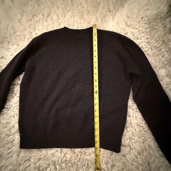 Brandy Melville Gray V-Neck Sweater Great Condition Non Smoking One Size - Picture 6 of 10